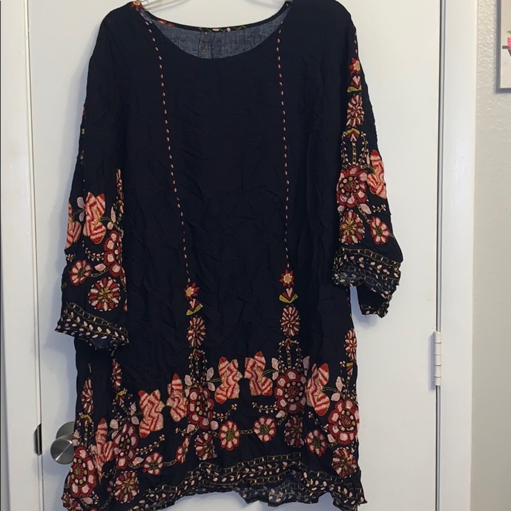 Plus size dress with floral pattern